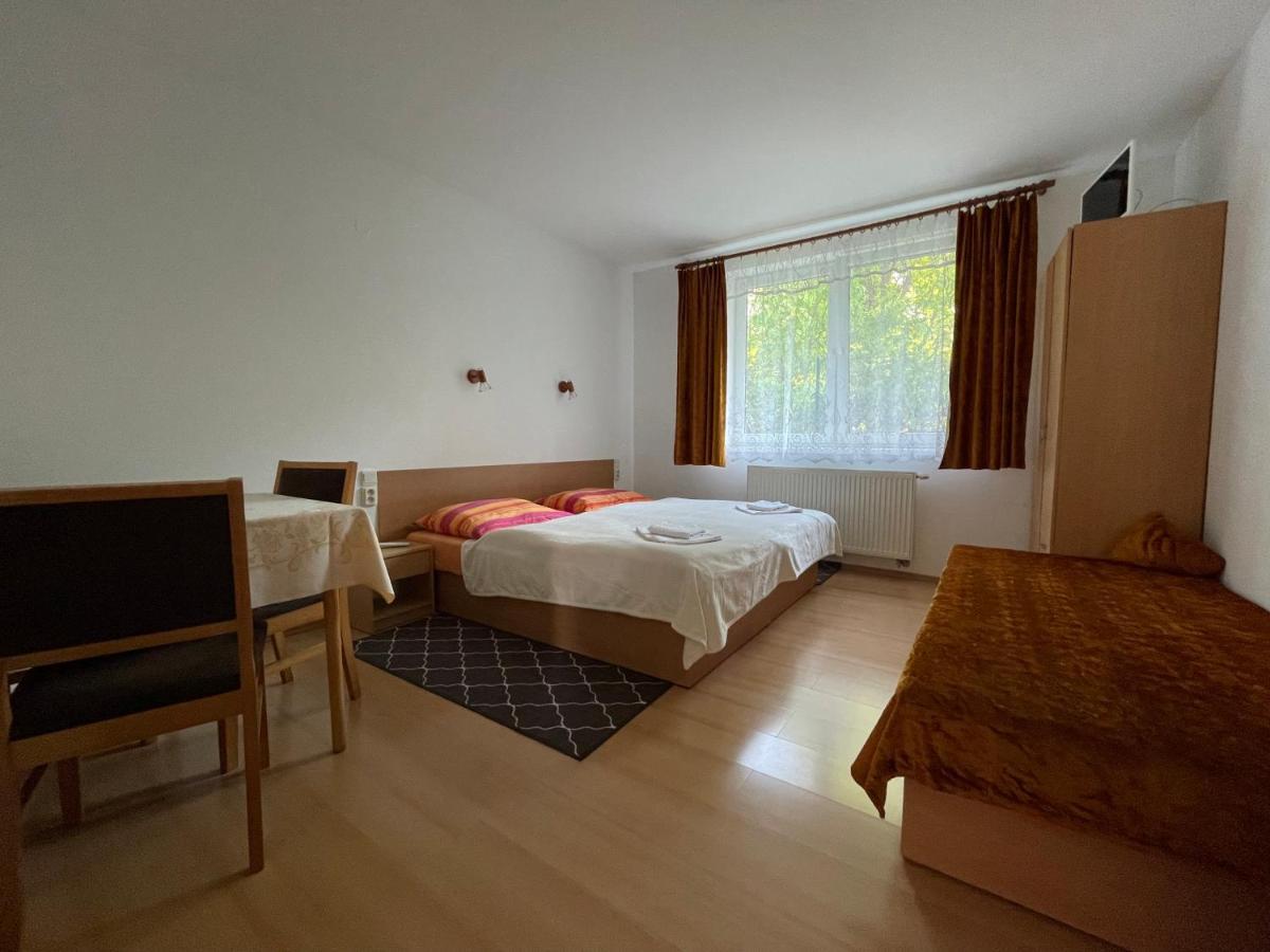 Ferienwohnung Privat Hotos Liptovský Mikuláš Exterior foto